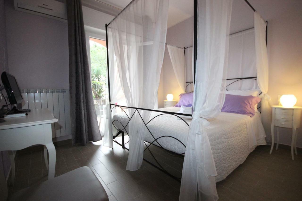 B&B Ai Tre Archi Spotorno Exterior photo