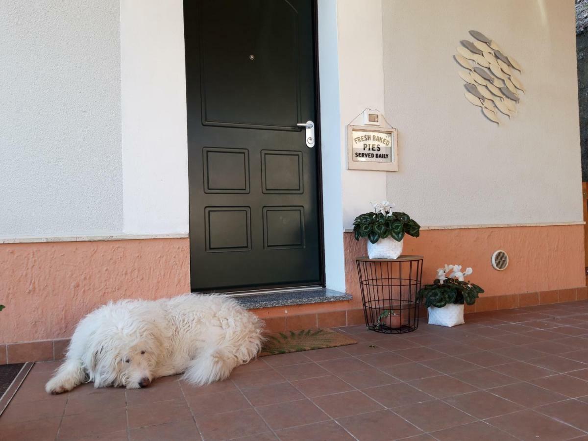 B&B Ai Tre Archi Spotorno Exterior photo